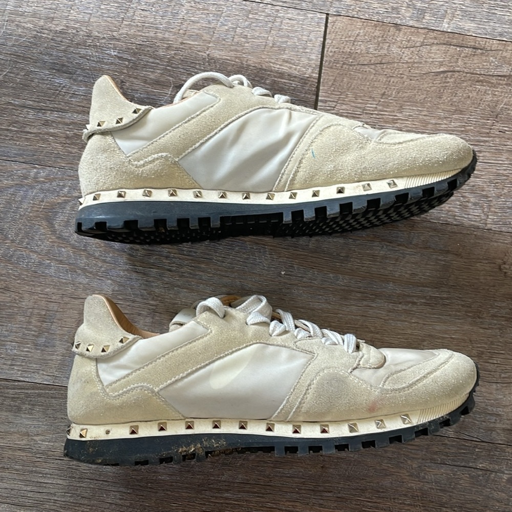 Valentino garavani flycrew rockstud leather accent trainer sneakers - Picture 4 of 12
